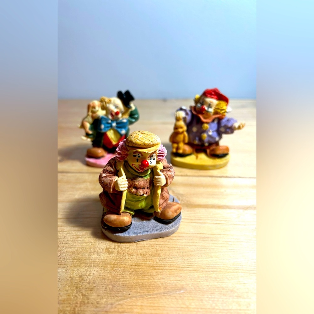 Vintage Circus Clown Figurine Set - Picture 8 of 9